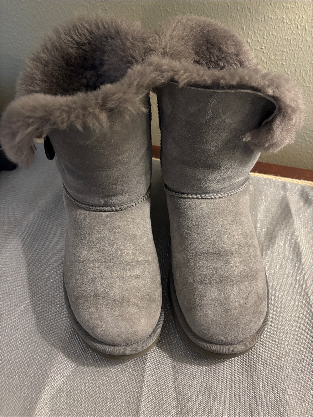 UGG Short Suede Sheepskin Boots - Gray
